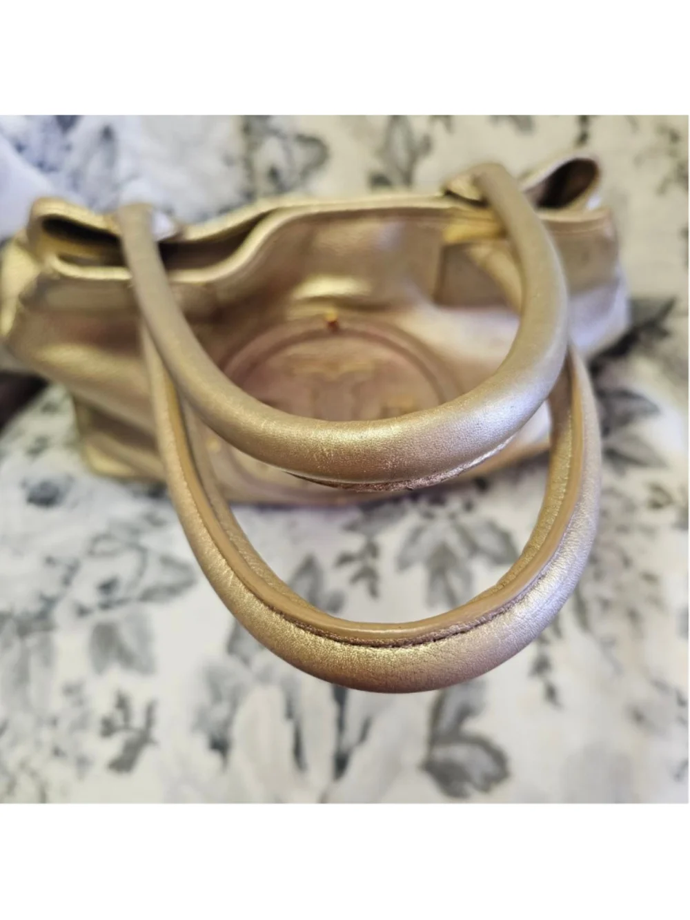Tory Burch Amanda Classic Tote – Metallic Gold Pebbled Leather